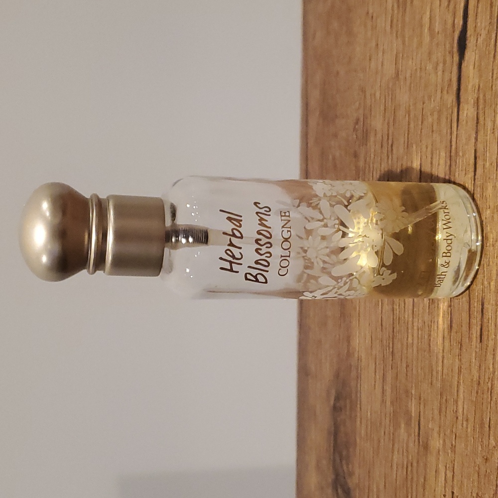 HTF Bath & Body Works Herbal Blossoms Cologne Perfume Spray Bottle 2 Fl Oz RARE!